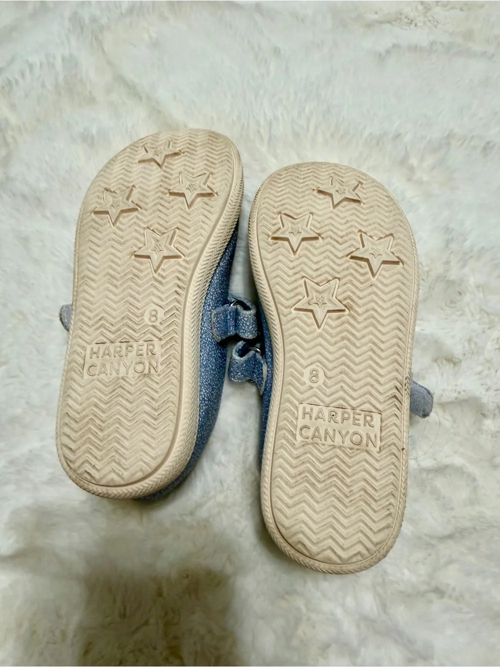 Harper Canyon Kids' Light Blue Glitter Cat Mary Jane Shoes